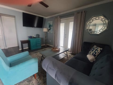 Great Views And Just Steps to the Beach - Moonraker #31 - Sleeps 6 House in West Beach