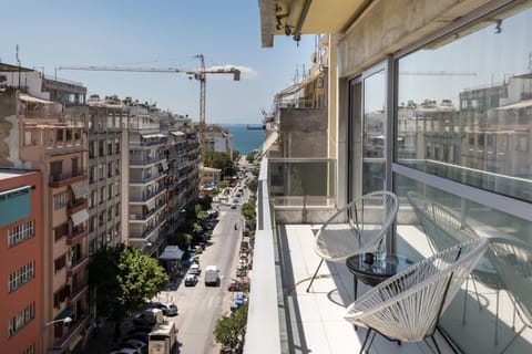 Day, Neighbourhood, View (from property/room), Balcony/Terrace, City view, Sea view, Street view, Location