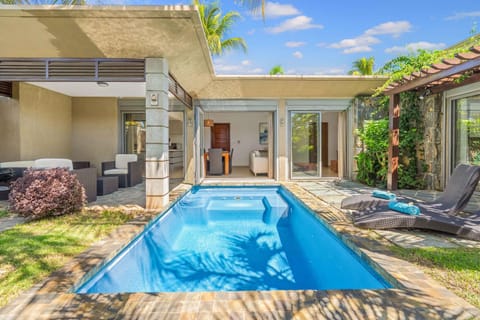 Property building, Patio, Day, Garden, Pool view, sunbed