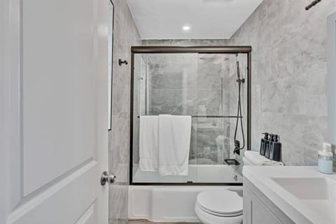 Panoramic beachfront Suite Hotel in Hollywood Beach