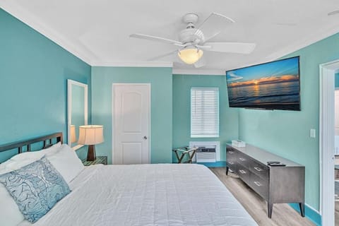 Panoramic beachfront Suite Hotel in Hollywood Beach