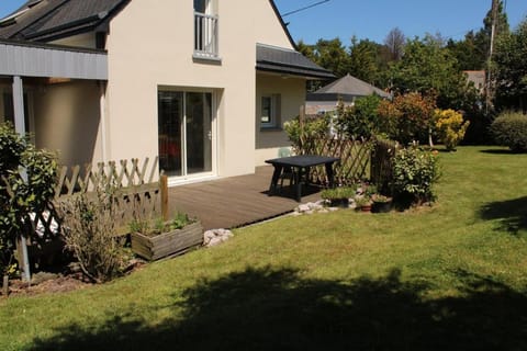 602 - A ERQUY, jolie maison avec un grand jardin de 700m2 proche des plages sauvages Villa in Brittany