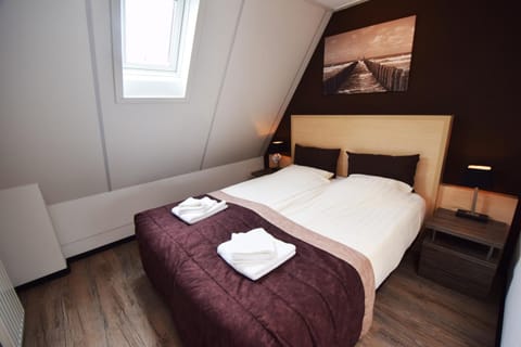 Day, Photo of the whole room