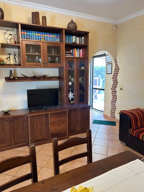 Library, TV and multimedia, Living room, Evening entertainment