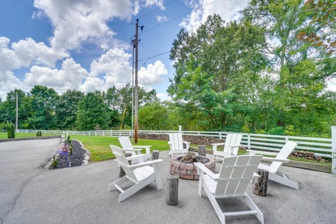 River-View Somerset Home Large Deck, Fire Pit! House in Burnside