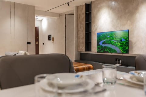 TV and multimedia, Dining area