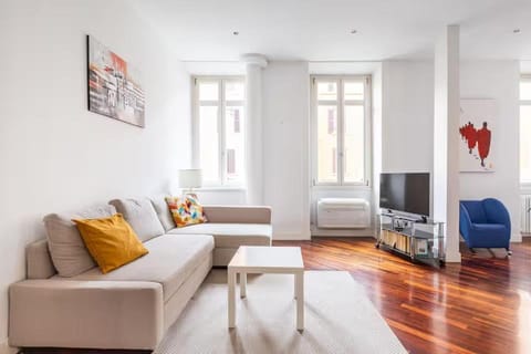 Communal lounge/ TV room, TV and multimedia, Living room, Seating area