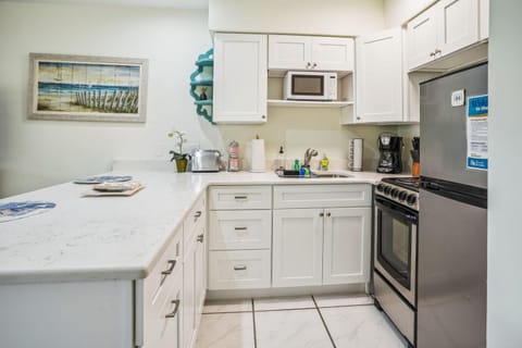 Beach Quarters 2BR #5 and #6 House in Gulfport