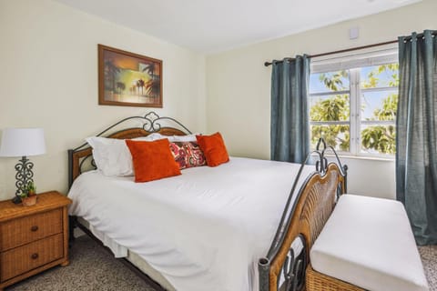 Beach Quarters 2BR #5 and #6 House in Gulfport