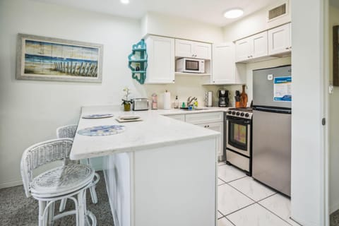 Beach Quarters 2BR #5 and #6 House in Gulfport