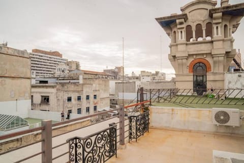 View (from property/room), Balcony/Terrace, City view