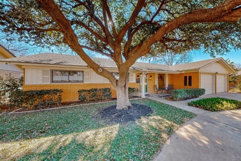 Dog-Friendly Lubbock Home with Backyard House in Lubbock