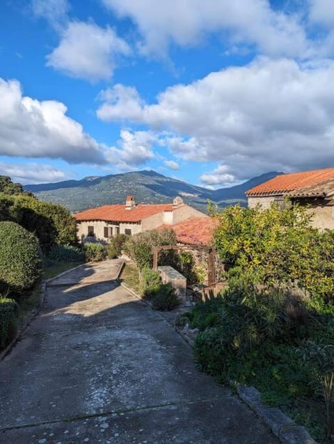 5 Min de la Plage - T4 avec Piscine & Tennis House in Propriano