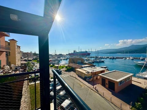 5 Min de la Plage - T4 avec Piscine & Tennis House in Propriano