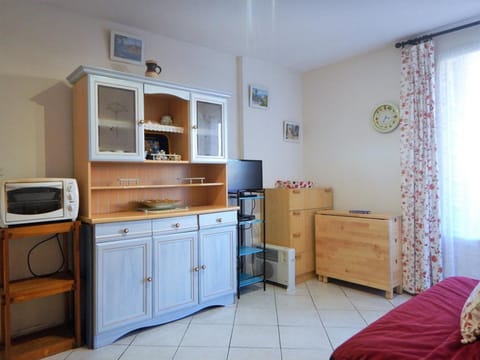 Appartement T2 avec Parking, Proche Plage et Commerces - Bormes-les-Mimosas - FR-1-251-519 Apartment in Bormes-les-Mimosas
