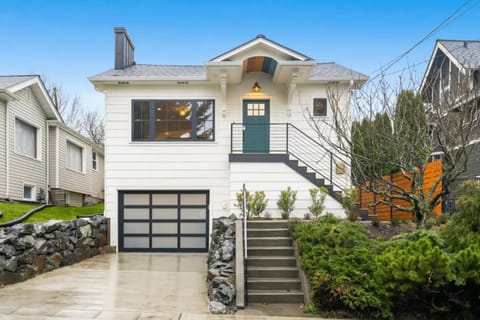 Perch - Emerald Cottage House in Queen Anne