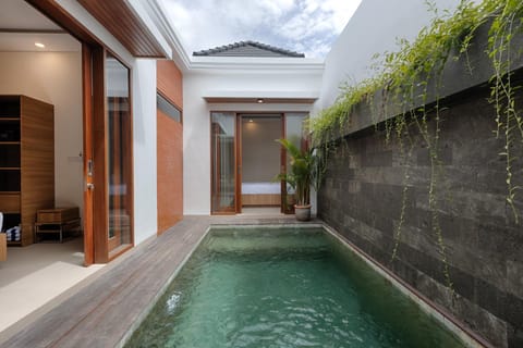 Day, Natural landscape, Pool view, Swimming pool