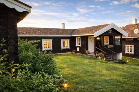 Property building, Day, Garden, Garden view