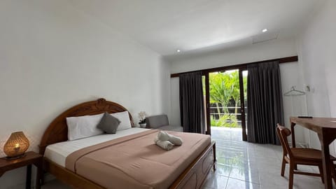Yana Guest House Canggu Bed and Breakfast in North Kuta