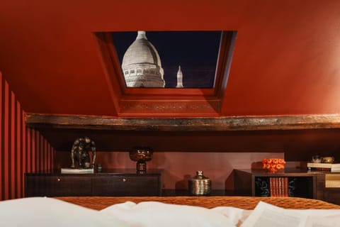 Bed, Bedroom, Landmark view