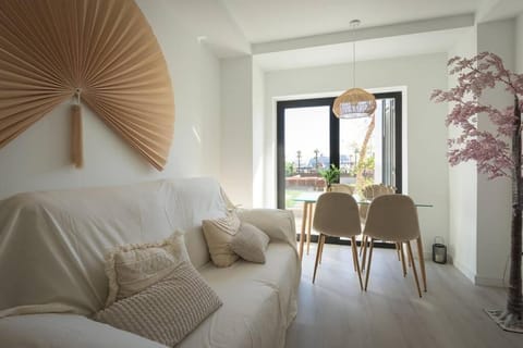 Living room, Photo of the whole room