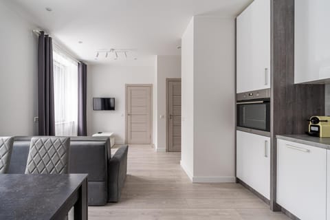 TV and multimedia, Kitchen or kitchenette, Living room, Seating area, Dining area, pet friendly, stove