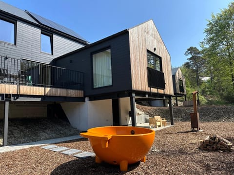 Property building, Hot Tub, Balcony/Terrace