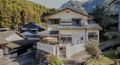Property building, Natural landscape, Mountain view