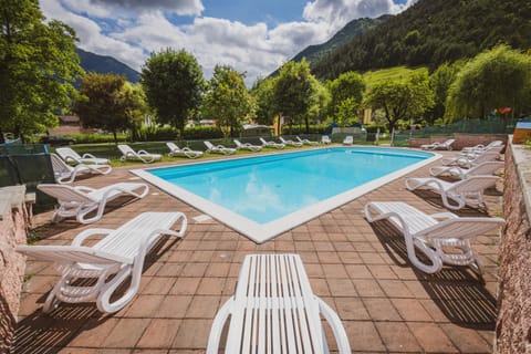 Garden, Swimming pool