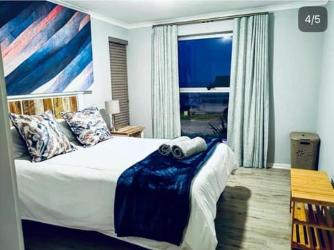 Refresh at 50 Whale Rock Apartment in Hermanus