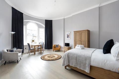 Living room, Bedroom