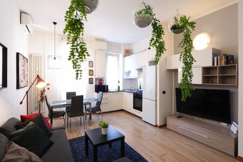 Kitchen or kitchenette, Seating area, Dining area, pet friendly