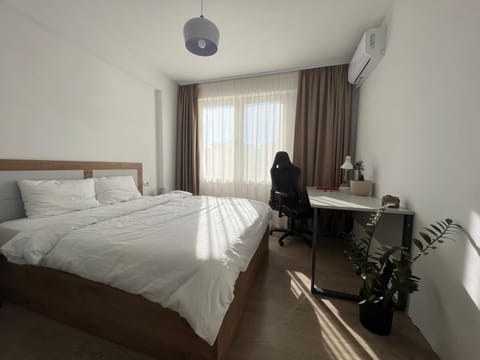 Bed, Bedroom, hair dresser, air conditioner