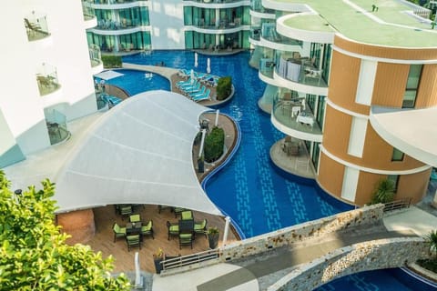 Property building, Swimming pool