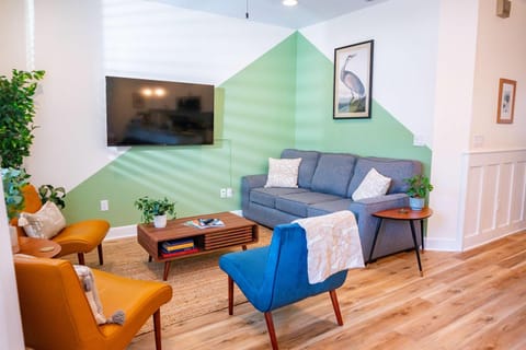 The Royal Crane Suite Newly Built Upscale Central House in Gainesville