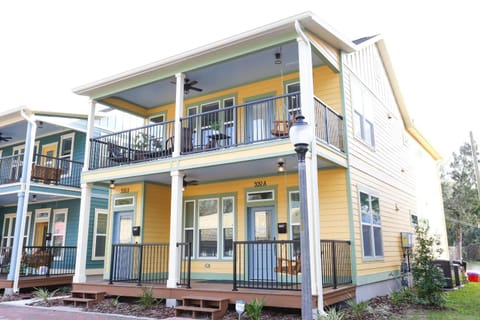 The Botanical Suite Newly Built Upscale Central House in Gainesville