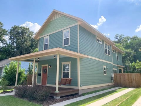The Floridian Newly Built Dreamhome Central House in Gainesville