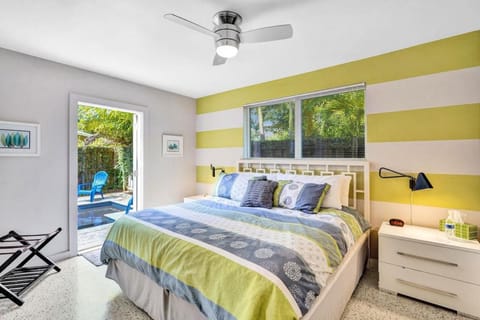 3bed 2bath with pool, 5 min. walk to food and fun House in Wilton Manors