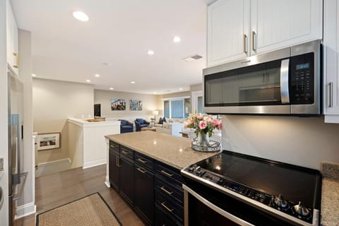 FWO1381: 1381 Fairway Oaks House in Kiawah Island