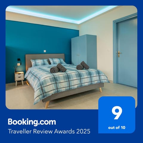 Bed, Photo of the whole room, Logo/Certificate/Sign, Bedroom