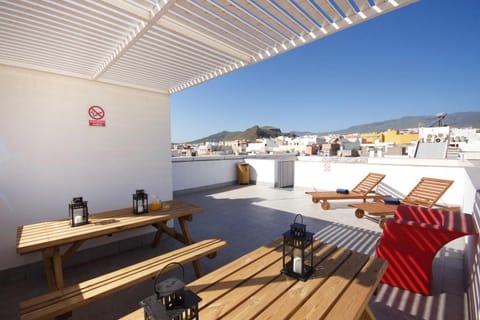 Balcony/Terrace, Living room, Dining area, Mountain view
