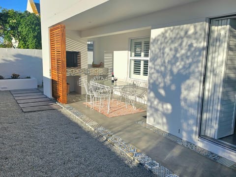 Patio, Day