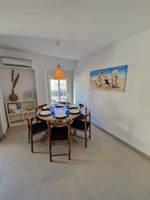 APARTAMENTO AQUAMARINA J&B SOLO FAMILIAS Apartment in Gandia