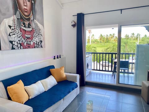View (from property/room), Living room, Seating area