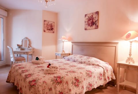 Villa Mimosa - Piscine, tennis, terrasse vue mer, clim, wifi House in Mandelieu-La Napoule