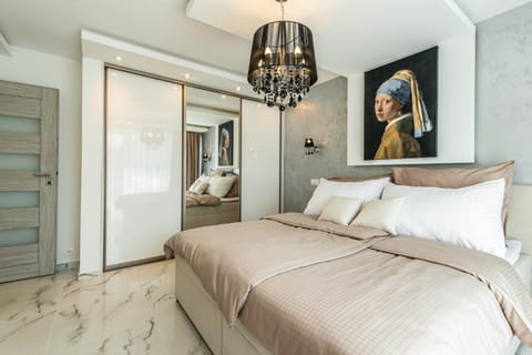 TV and multimedia, Bedroom, wardrobe
