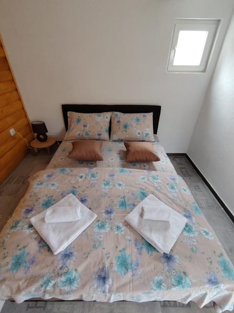 Rural Resort Tron - Rooms Country House in Montenegro