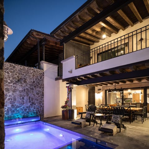 Patio, View (from property/room), Balcony/Terrace, Seating area, Pool view, Swimming pool, sunbed