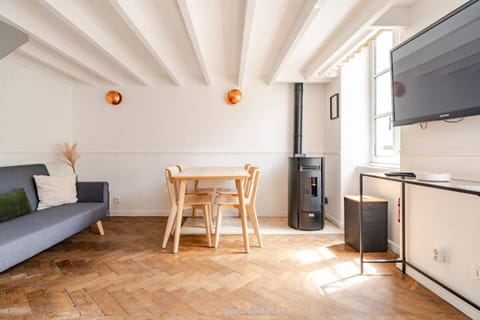 L'Ermitage Apartment in Île-de-France