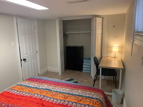 Downtown-Jackson Park private Budget Friendly Room Vacation rental in Windsor